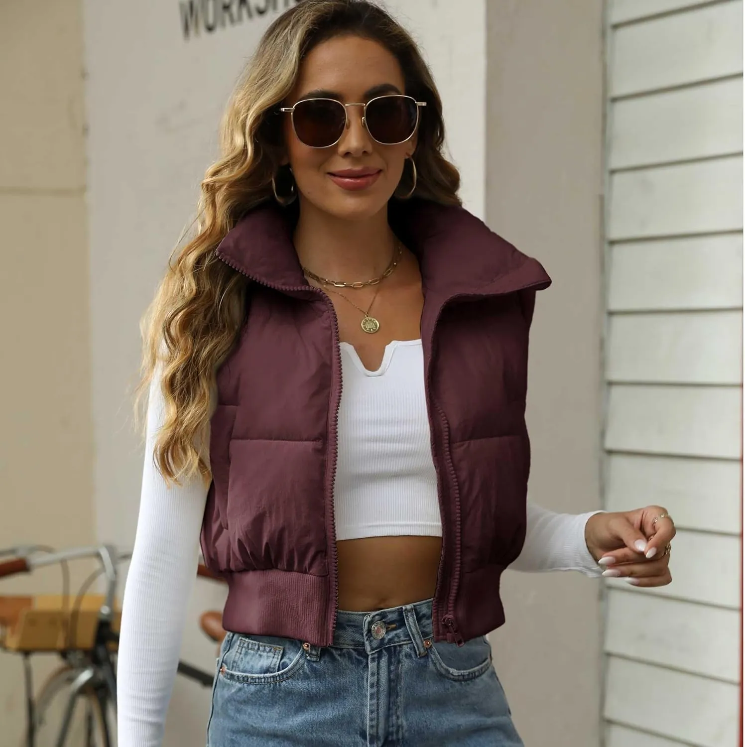 Hixiaohe Women's Winter Crop Vest Puffer Lightweight Stand Collar Padded Vest Zip Up Sleeveless Jacket