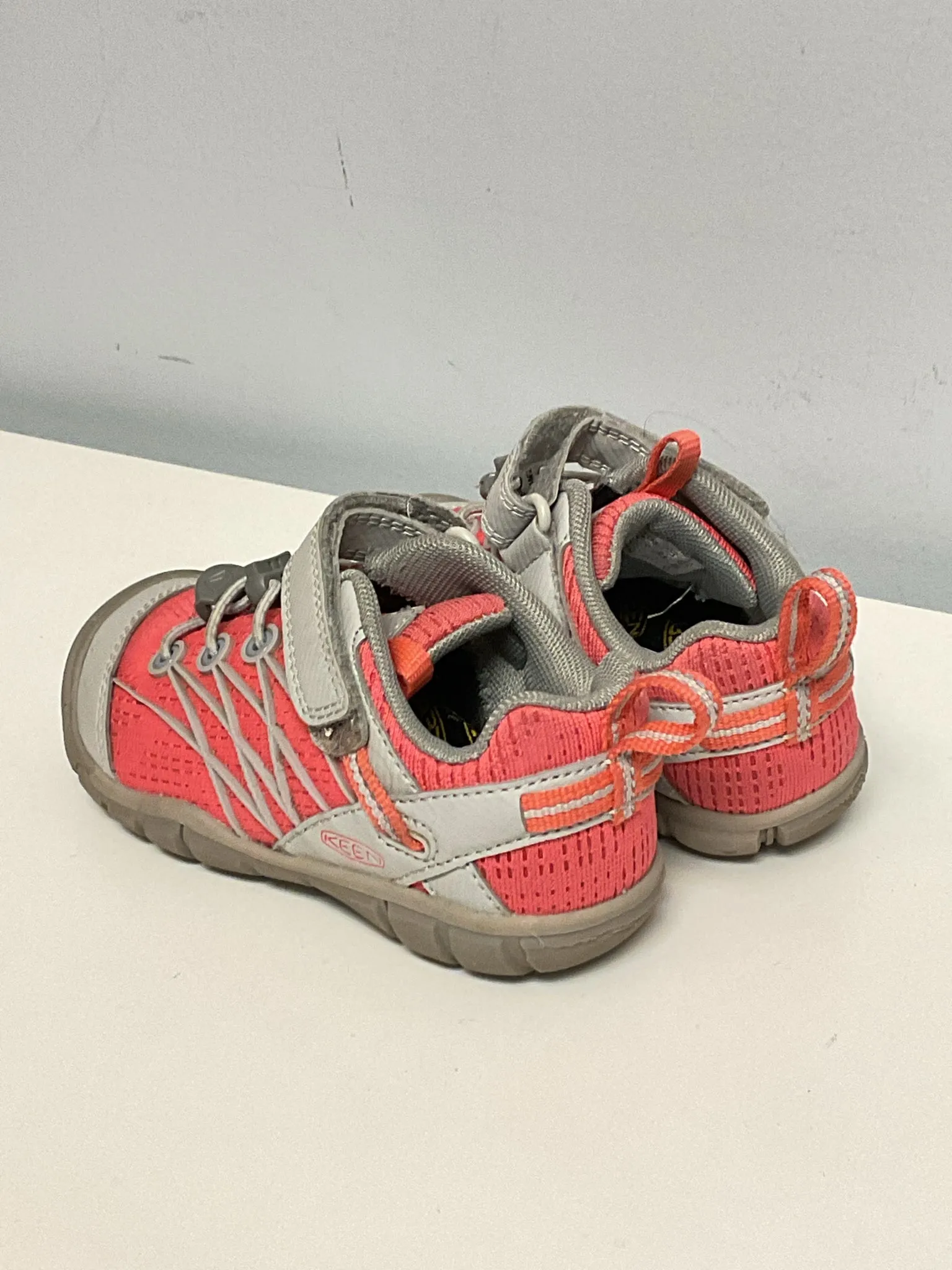Keen Child Shoe Size 9 Coral Shoes