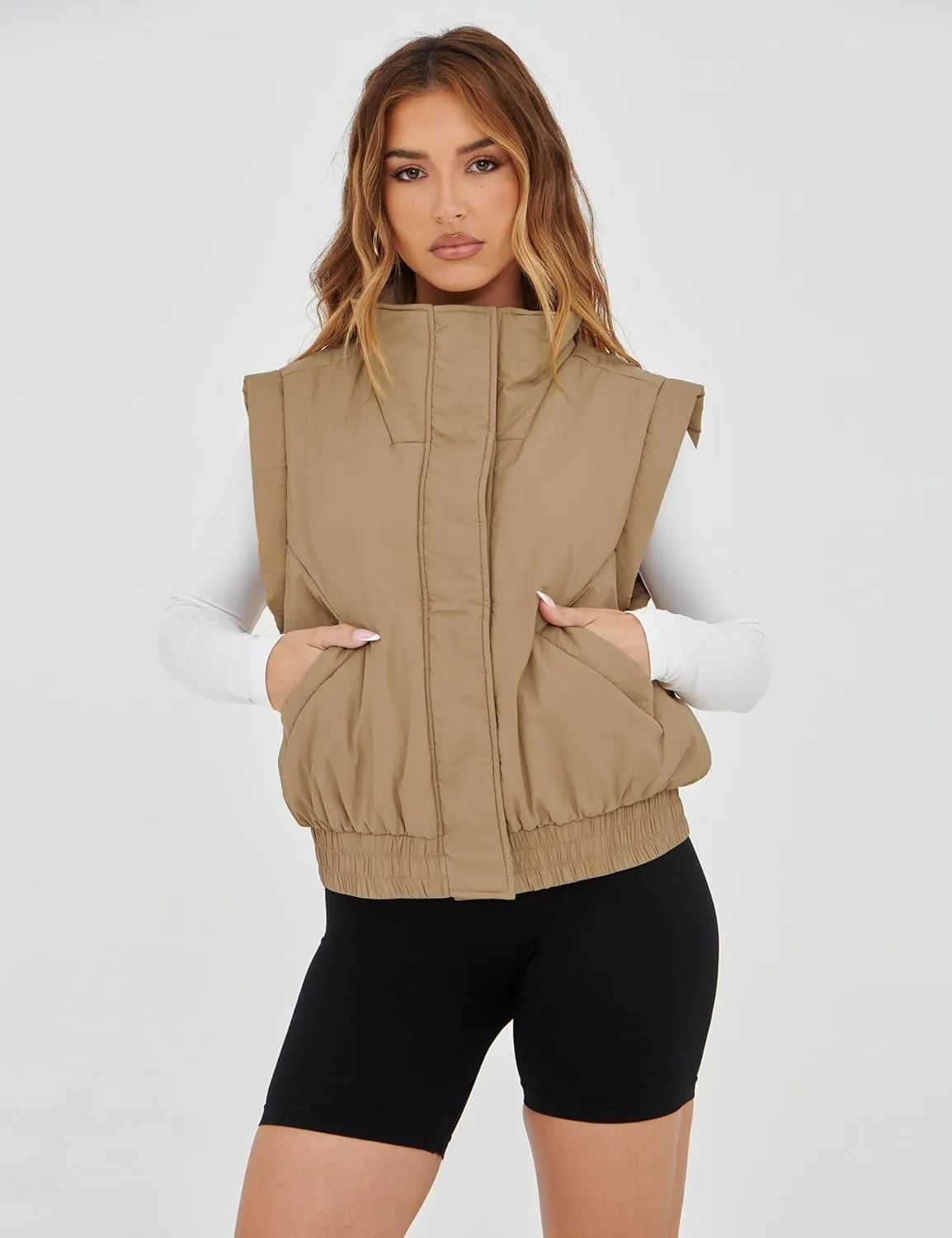 Lviefent Womens Puffer Vest Cropped Lightweight Button Down Quilted Vest Sleeveless Padded Gilet Coat with Pockets