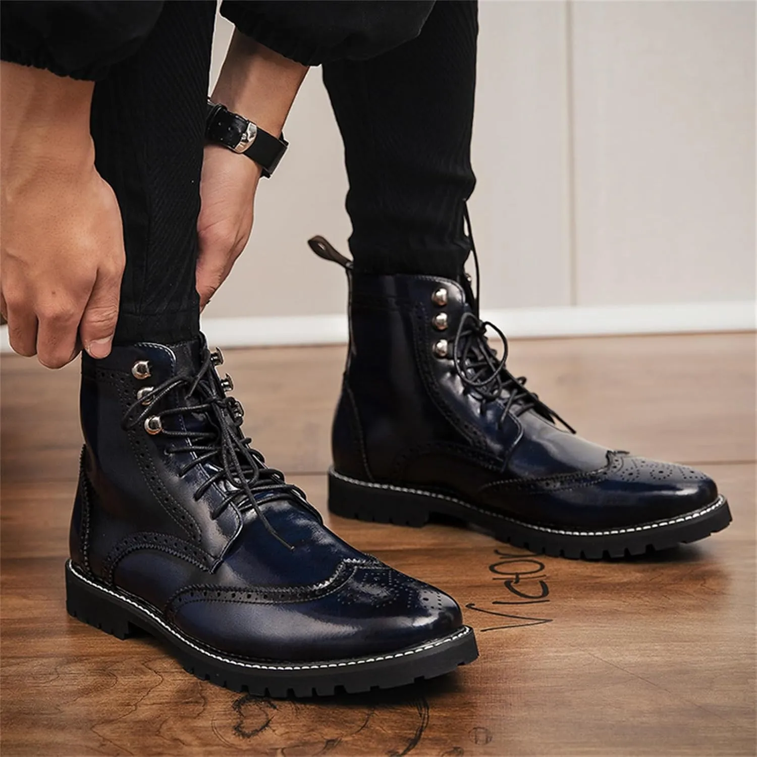 Men's Brogue Leather Lace-Up Ankle Boots with Wingtip Design Vintage Dress Boots for Casual Business Office Daily Wear and Formal Occasions