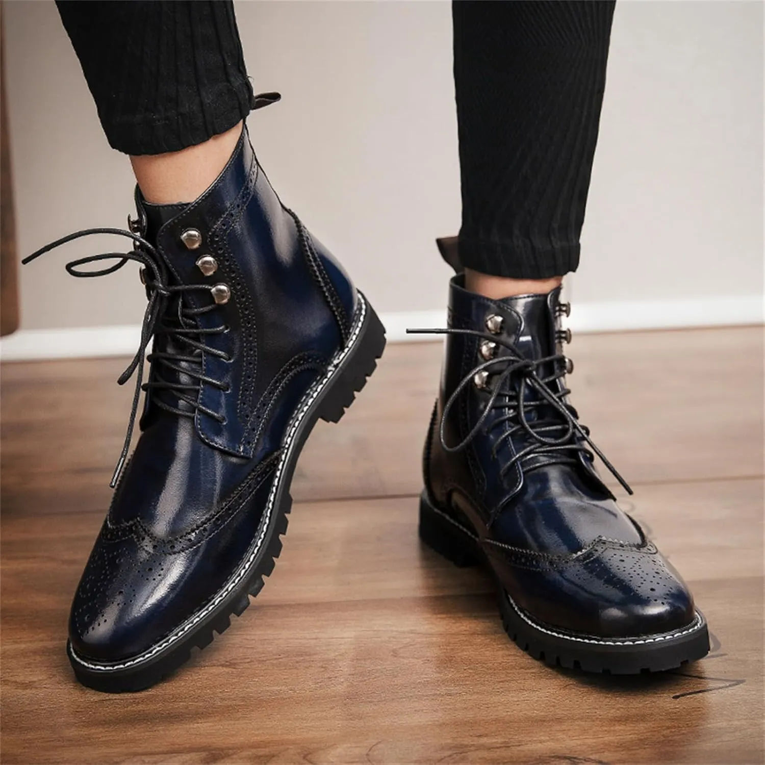 Men's Brogue Leather Lace-Up Ankle Boots with Wingtip Design Vintage Dress Boots for Casual Business Office Daily Wear and Formal Occasions