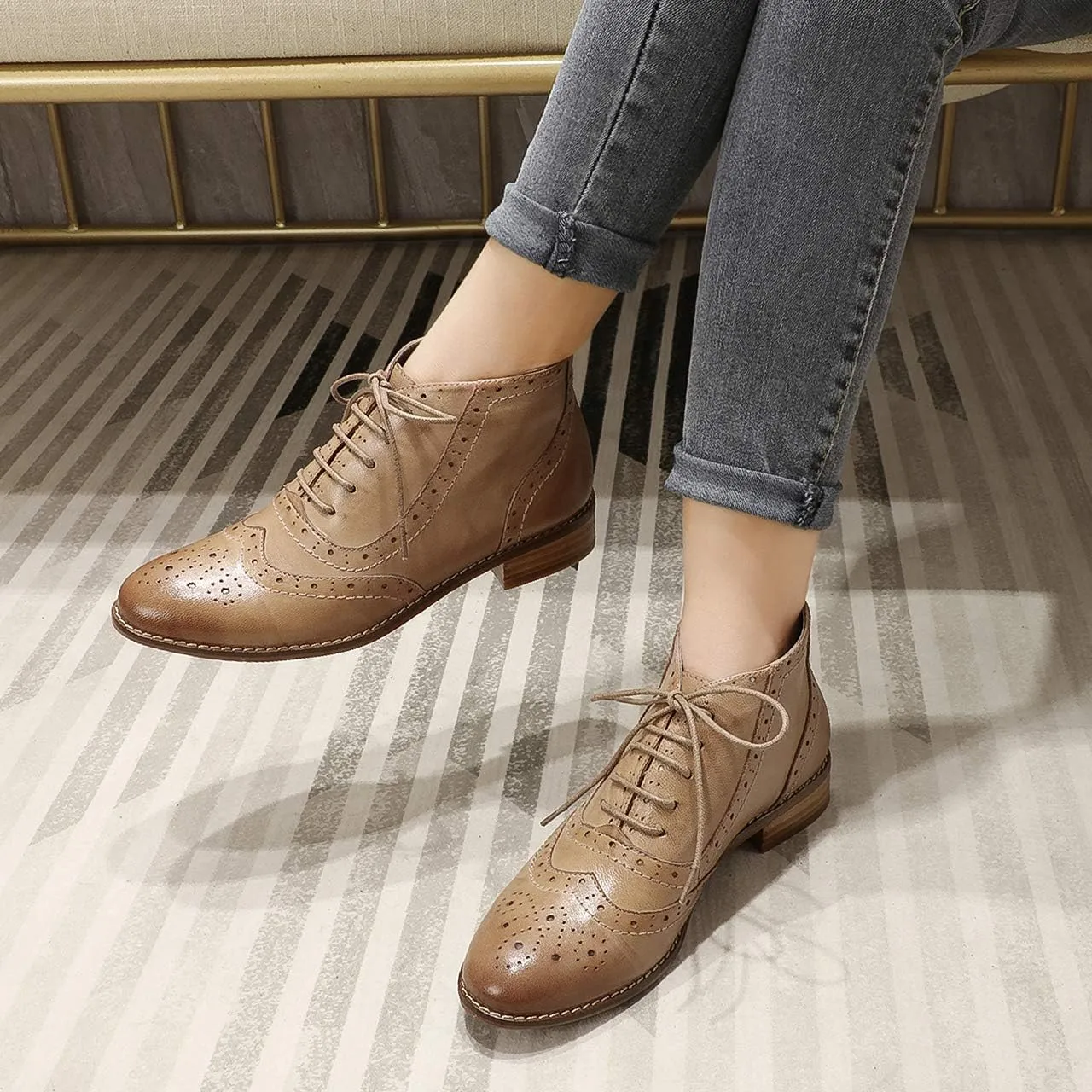 Mona flying Women's Leather Lace-up Wingtip Oxfords Brogue Boots Ankle High Vintage Tie up Booties Ladies Low Heel Short Boots