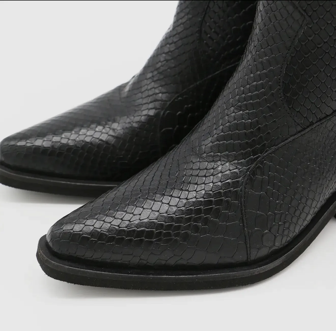 Royal Western Leather Cowboy Boots