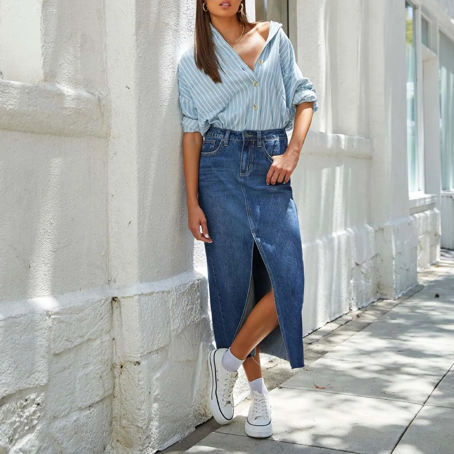 Women Casual High Waisted Denim Maxi Skirts Vintage Frayed Hem Split A-Line Long Jean Skirts with Pockets